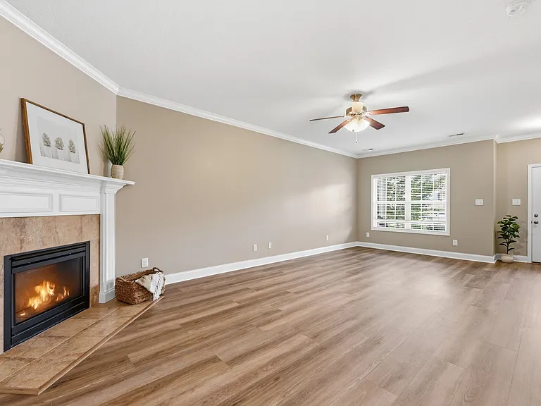 970 Vicar Ln — Photo 6