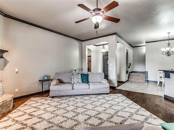5th image of 18809 Rolling Hill Way