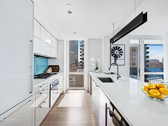 4th image of 34 N 7th St #10B