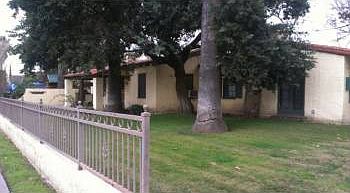 3rd image of 1574 N Arrowhead Ave