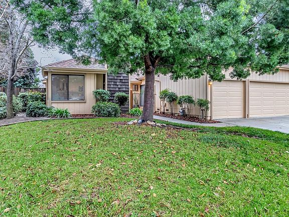 2nd image of 2362 Leptis Cir