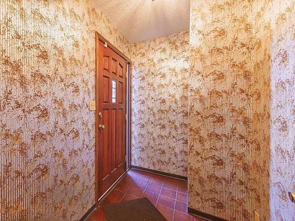 5th image of 5509 W River Rd