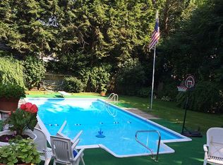 101 Oak Tree Rd, Tappan, NY 10983