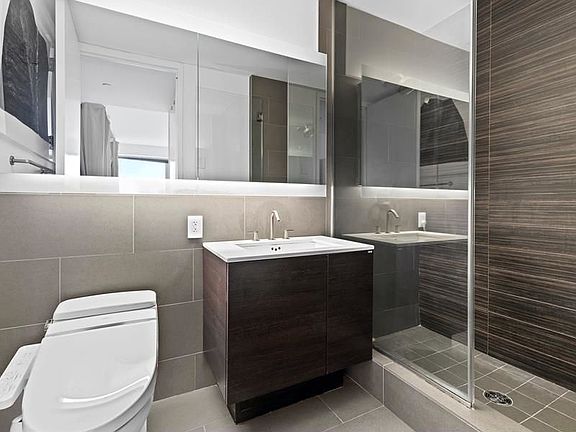 5th image of 545 Washington Ave APT 701