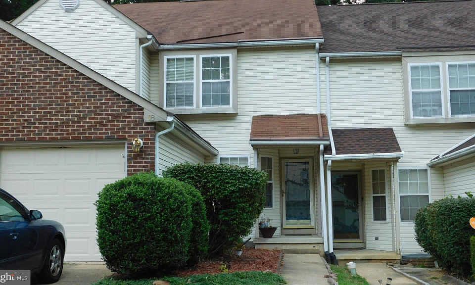 1st image of 18 Mahopac Dr