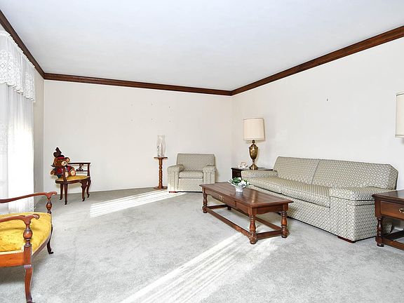 5th image of 10757 Forest Path Dr