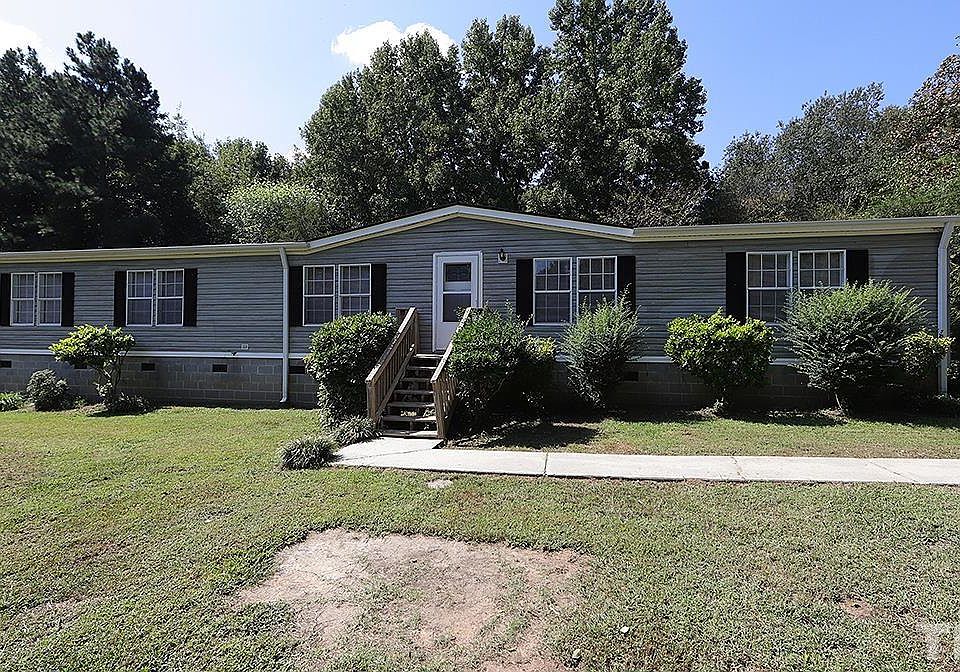 1st image of 142 Chestnut Dr