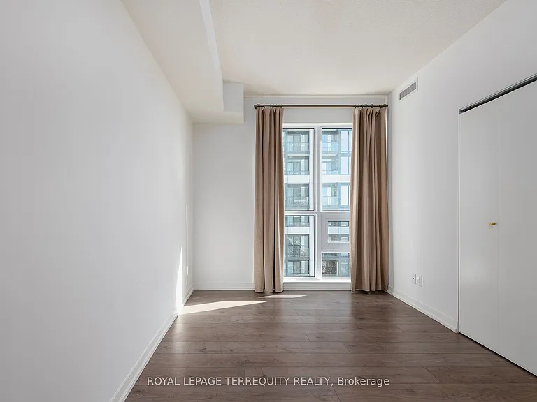 49 E Liberty St #1802 — Photo 20