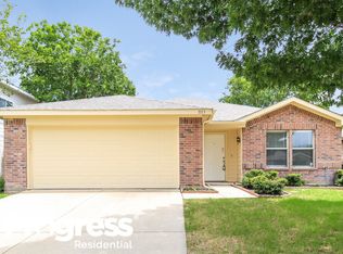 1013 Dusty Palomino Dr, Fort Worth, TX 76179