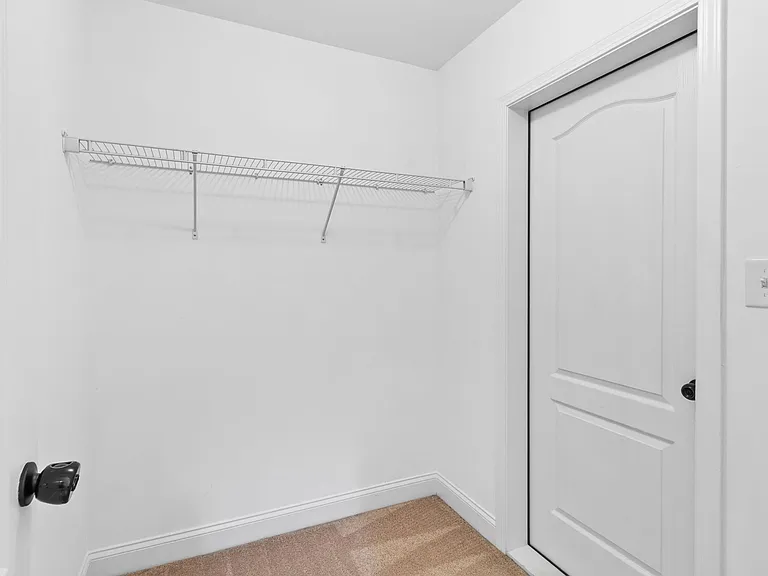 368 Exeter Dr — Photo 33