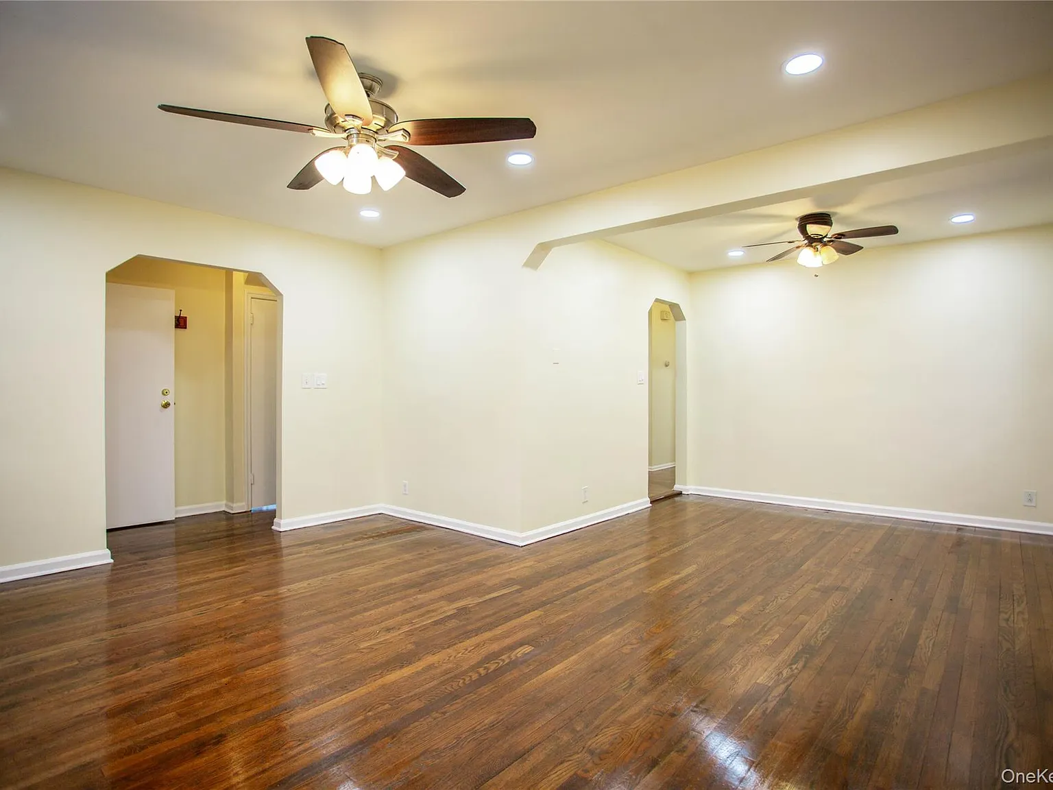 3 bed, 2.0 bath, 1200 sqft, $3,750 — Photo 4
