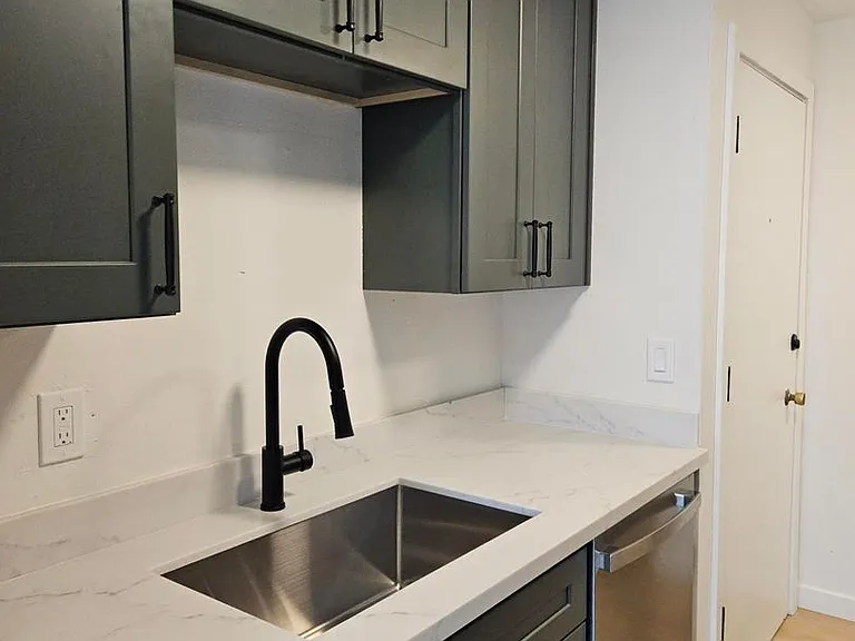 Charles XX Apartments — Photo 6