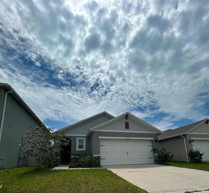 3 bed, 2.0 bath, 1501 sqft, $2,250 — Photo 2