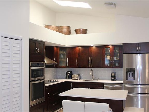 3rd image of 8467 Waterford Cir