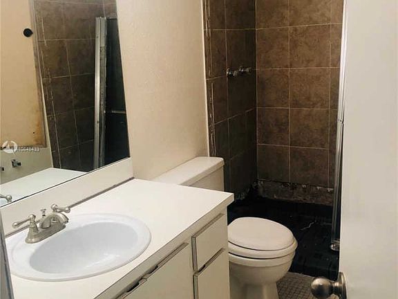 5th image of 597 N University Dr #29