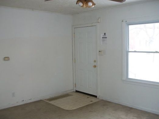2nd image of 1327 Alcott Dr