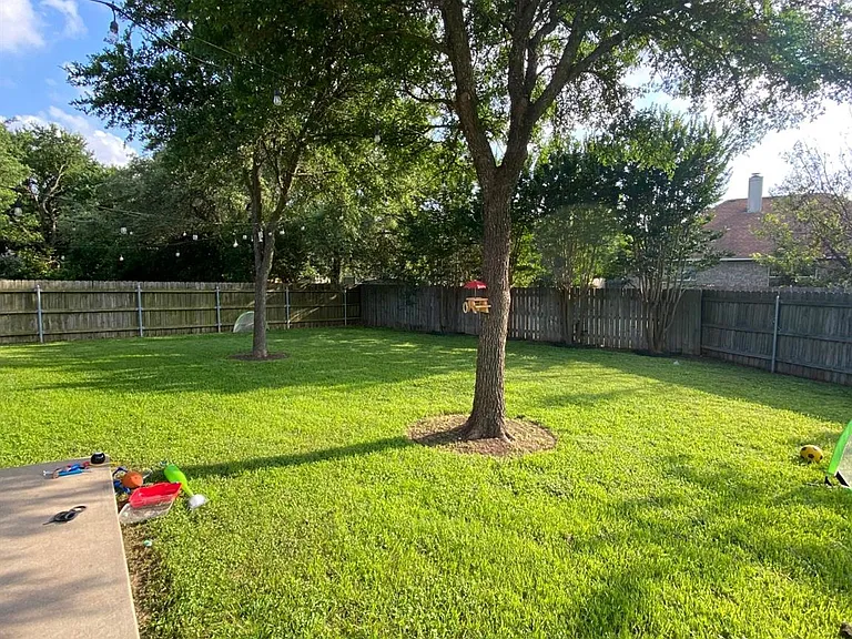 2623 Goldfinch Dr — Photo 23