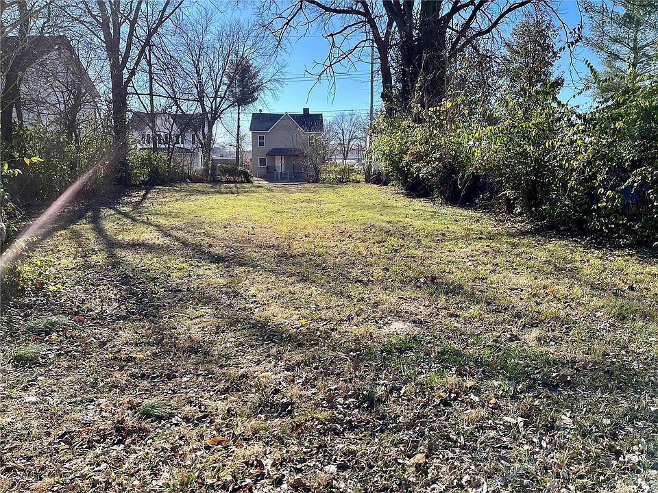 1st image of 728 Benton St