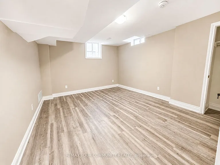 17 Morden Cres #BASEMENT — Photo 9
