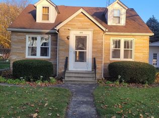 385 Oak St, Hampshire, IL
