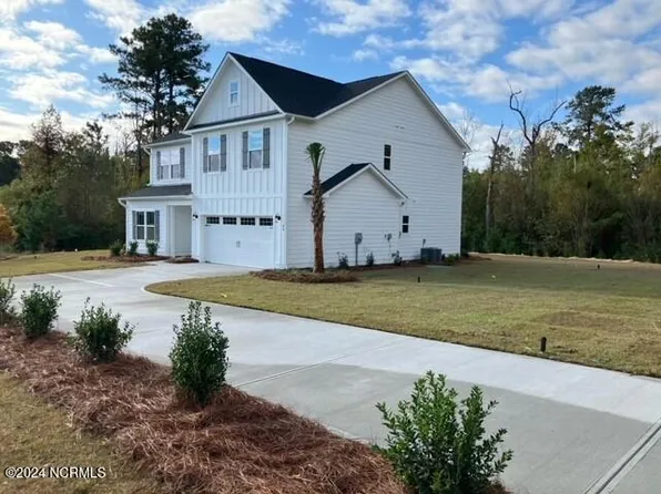 80 E Cloverfield Lane #60, Hampstead, NC 28443