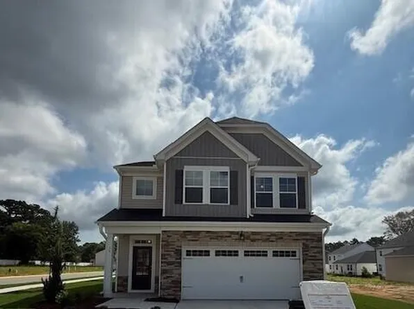 39 Baldwin St, Lillington, NC 27546