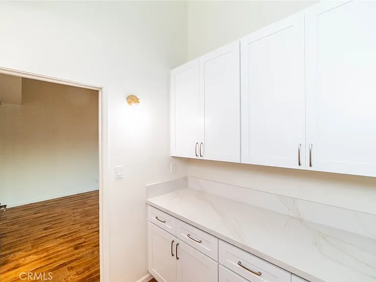 10 Oak Tree Ln — Photo 17
