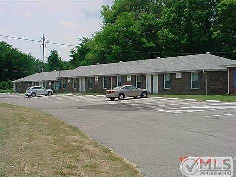 1st image of 748 Bancroft Cir APT B