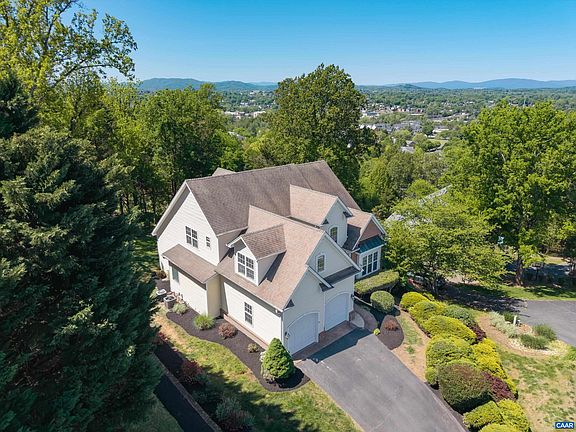 2nd image of 129 Fontana Ct