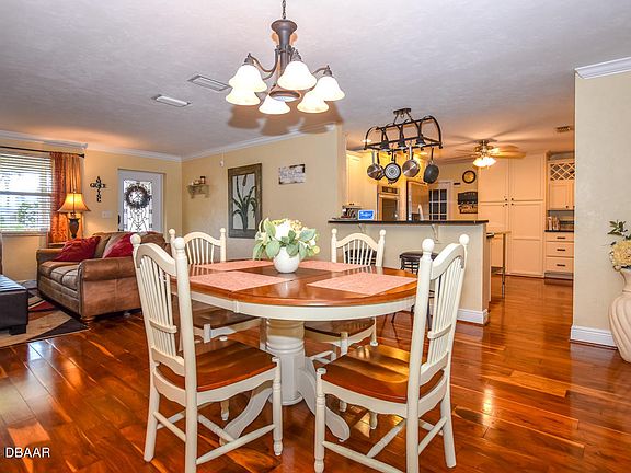 4th image of 2327 Bonnie View Dr