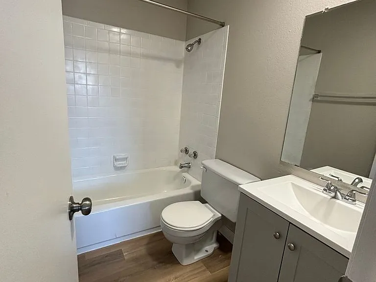 141 S Zang Way #C — Photo 4
