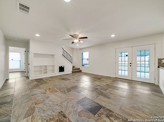 4th image of 2131 Oak Peak