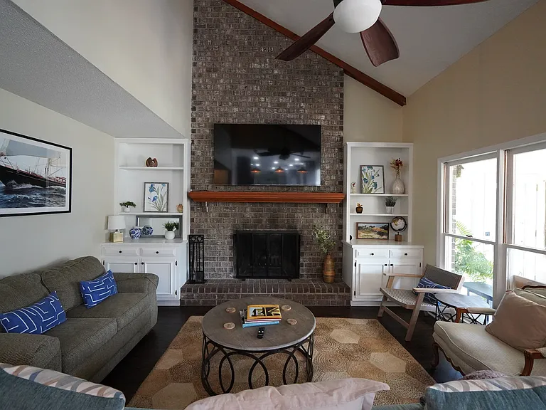 147 Palmetto Bluff Ct — Photo 103