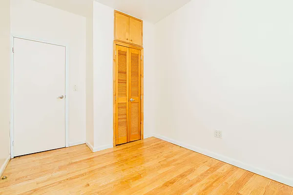 Rented by Nooklyn NYC LLC | media 16