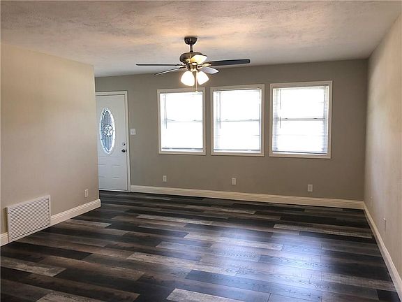 4th image of 5545 Wheaton Dr