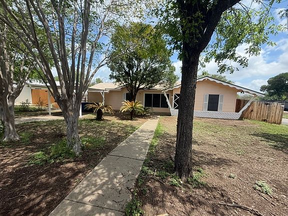 5th image of 2903 Shadow Bend Dr