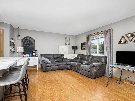 4th image of 5515 31st Avenue Ct