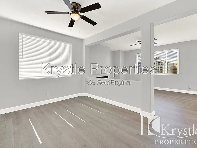 824 Cedarcrest Dr — Photo 11
