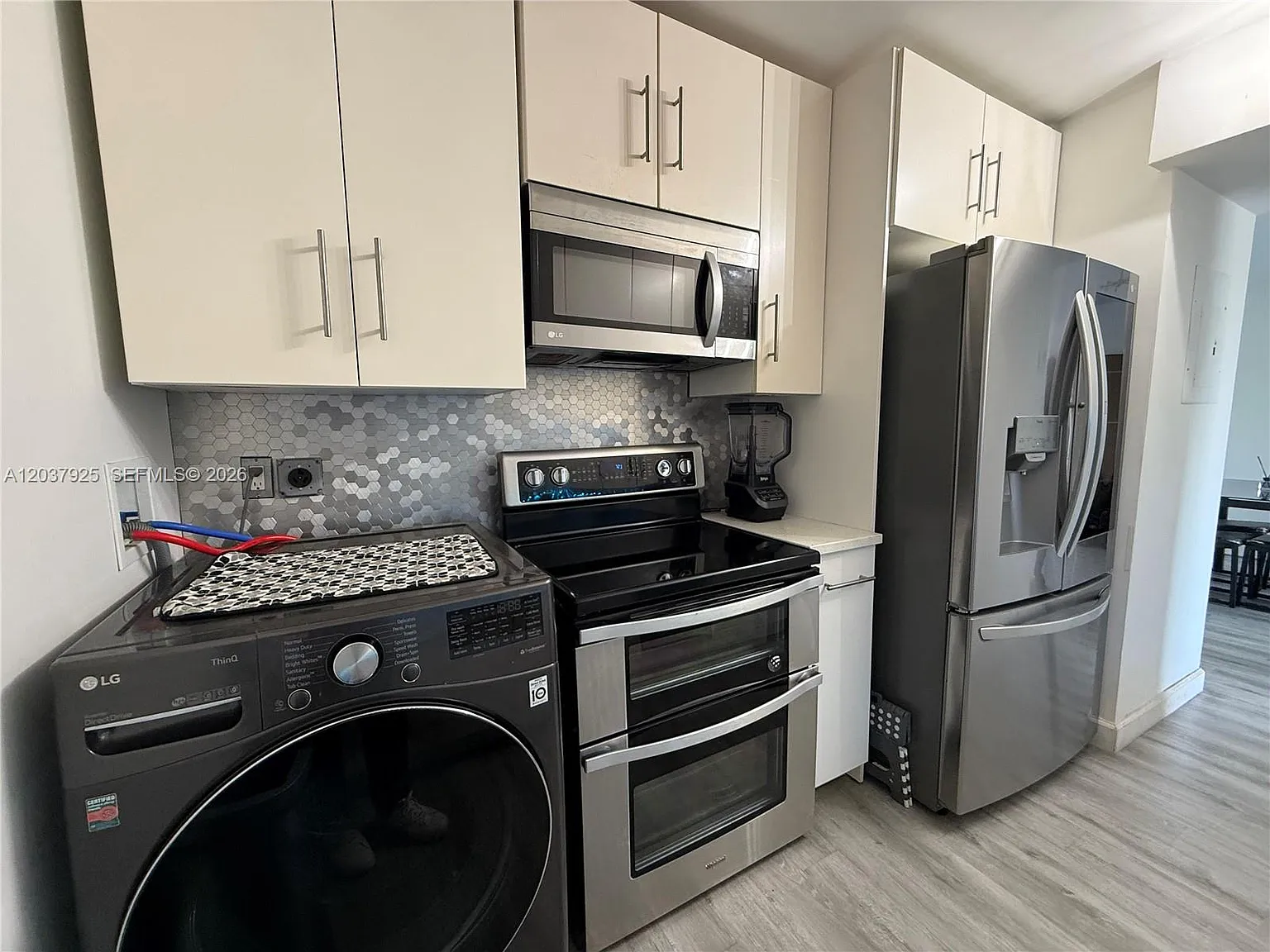 Saga Bay Gardens Condo — Photo 4