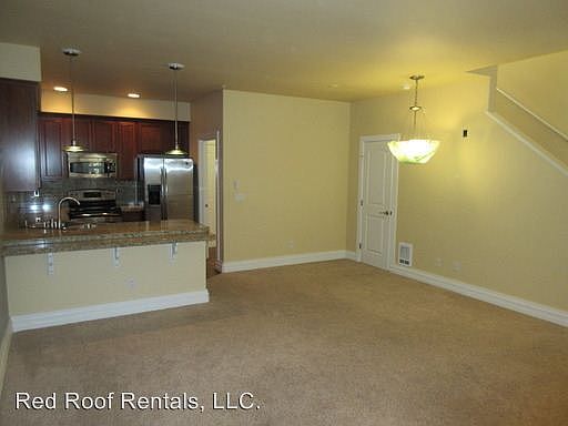 4th image of 12511 172nd St E APT Kk103
