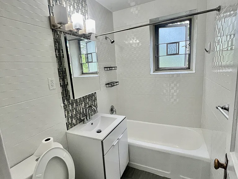 69-35 186th Ln #1B — Photo 9