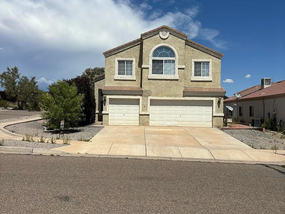 7123 Husky Dr NE