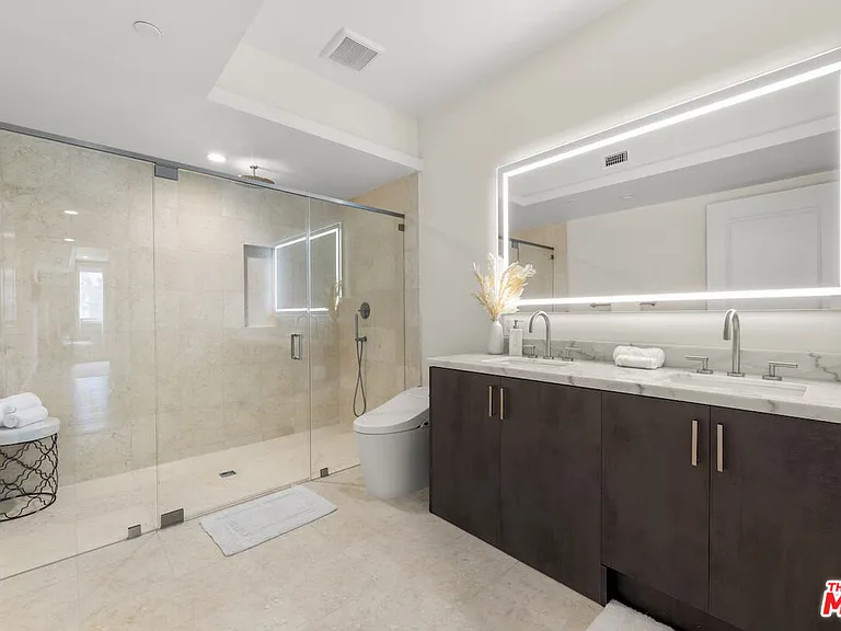1825 Pandora Ave #Penthouse 404 — Photo 13