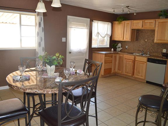 3rd image of 1144 Chaco Ave