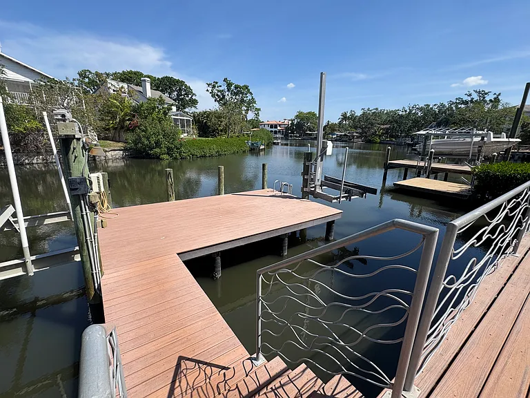 638 Geneva Pl — Photo 14