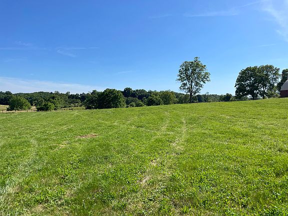 3rd image of 350 Creekside Farms Dr