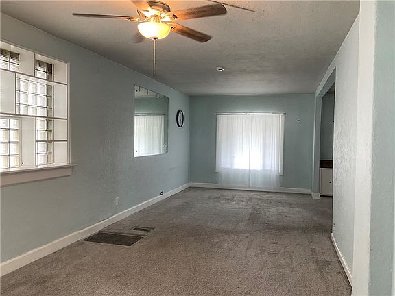 3rd image of 40 Indiana Ave