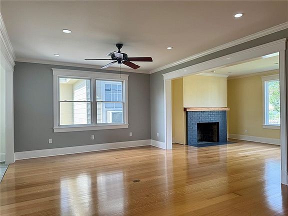 3rd image of 204 Claiborne Ct