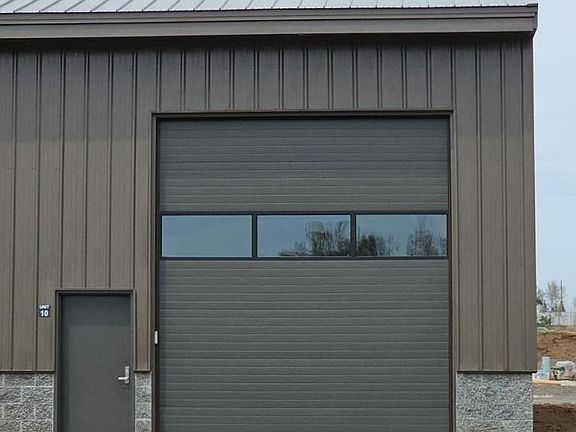 5th image of 39 Sunbridge Dr