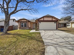 271 Saddlebrook Dr, San Antonio, TX 78245
